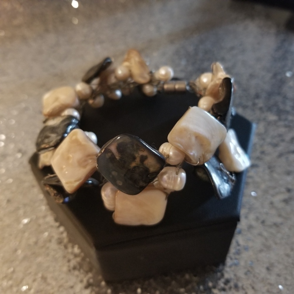Pearl and Stone Magnetic Bracelet